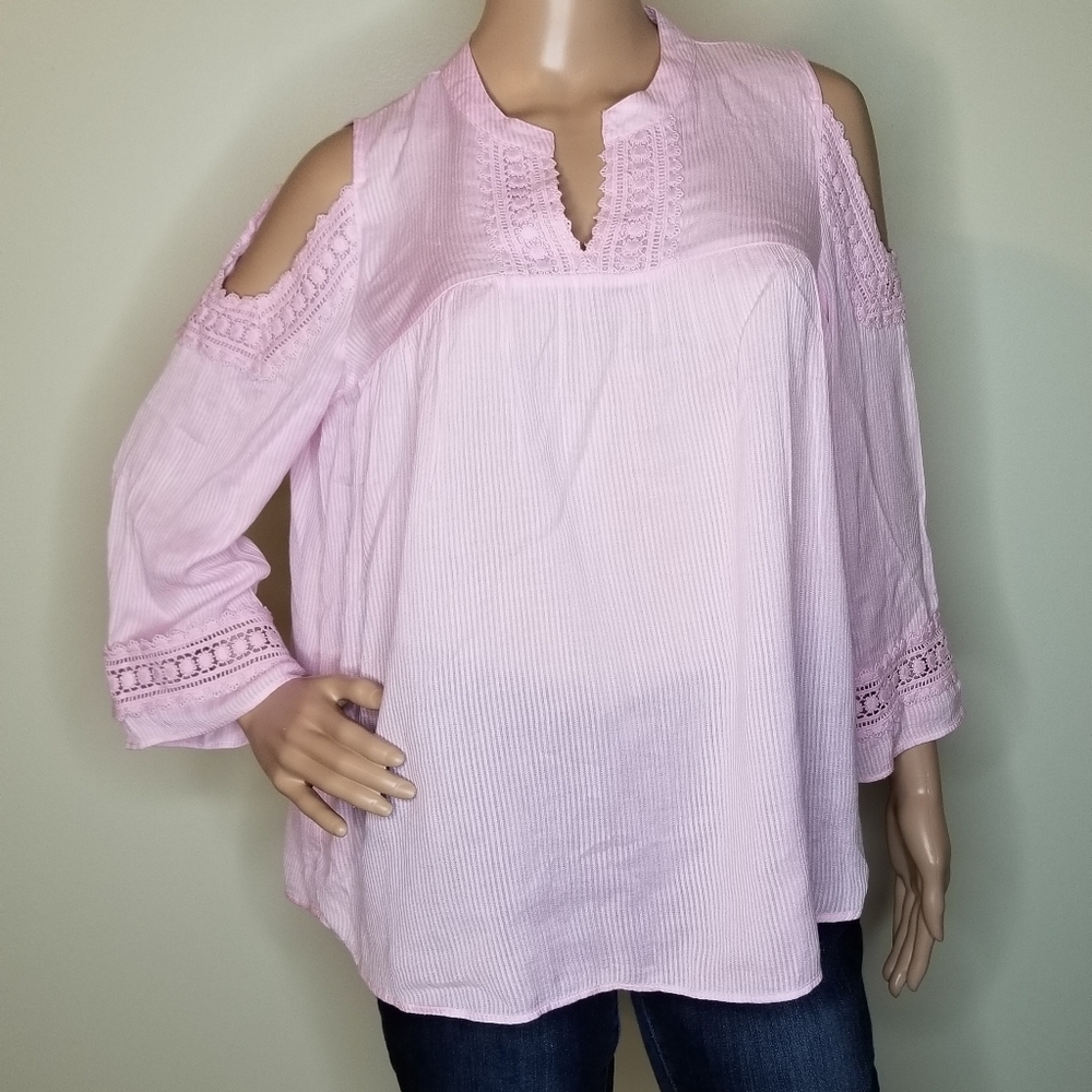 NWT Crown & Ivy Cold Shoulder Crochet Top